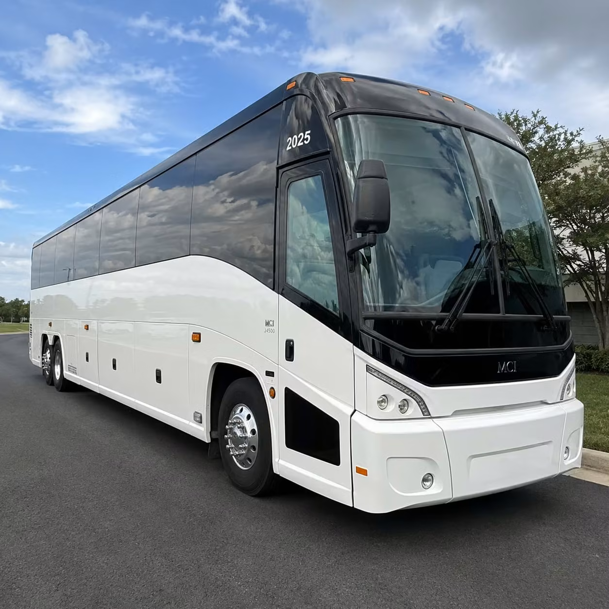 concert bus rentals for festivals and outdoor events across polk county