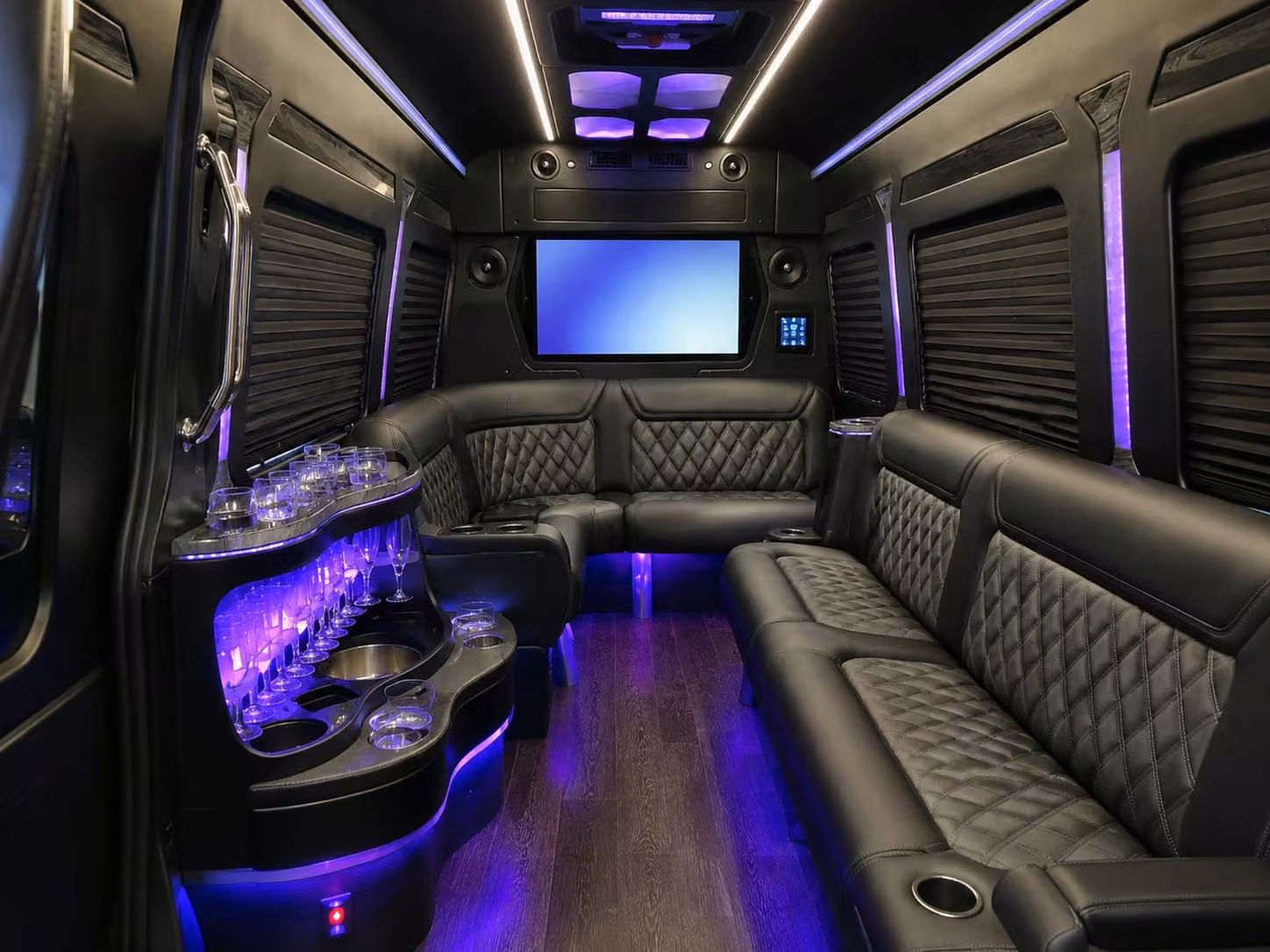 fan bus rentals for tampa bay rays buccaneers and lightning games