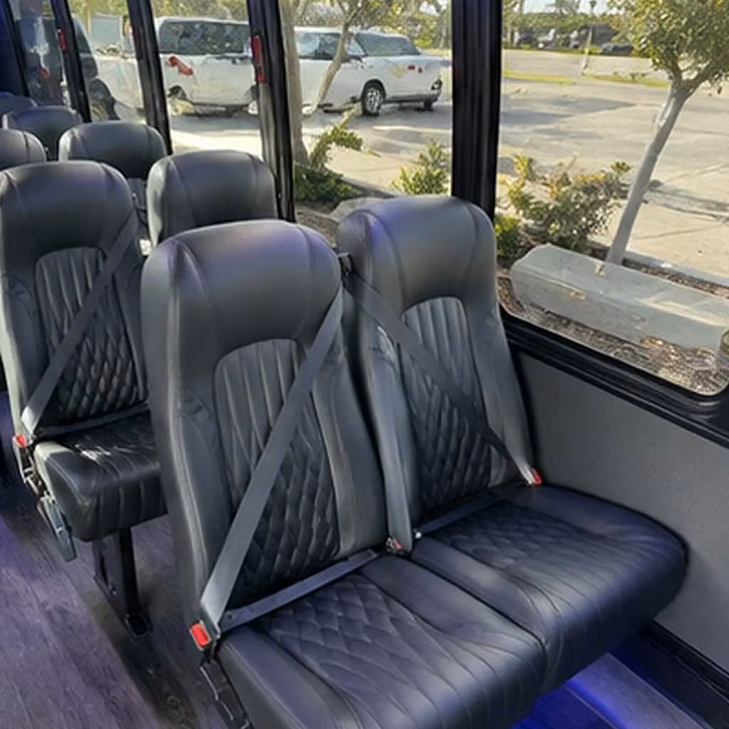 lakeland 20 passenger minibus rental
