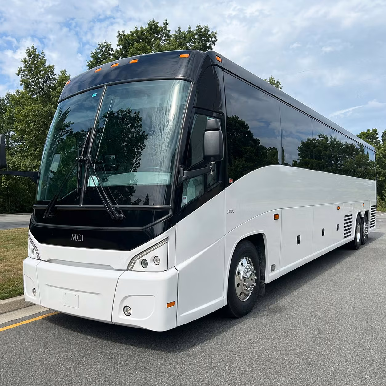 lakeland 56 passenger charter bus rental