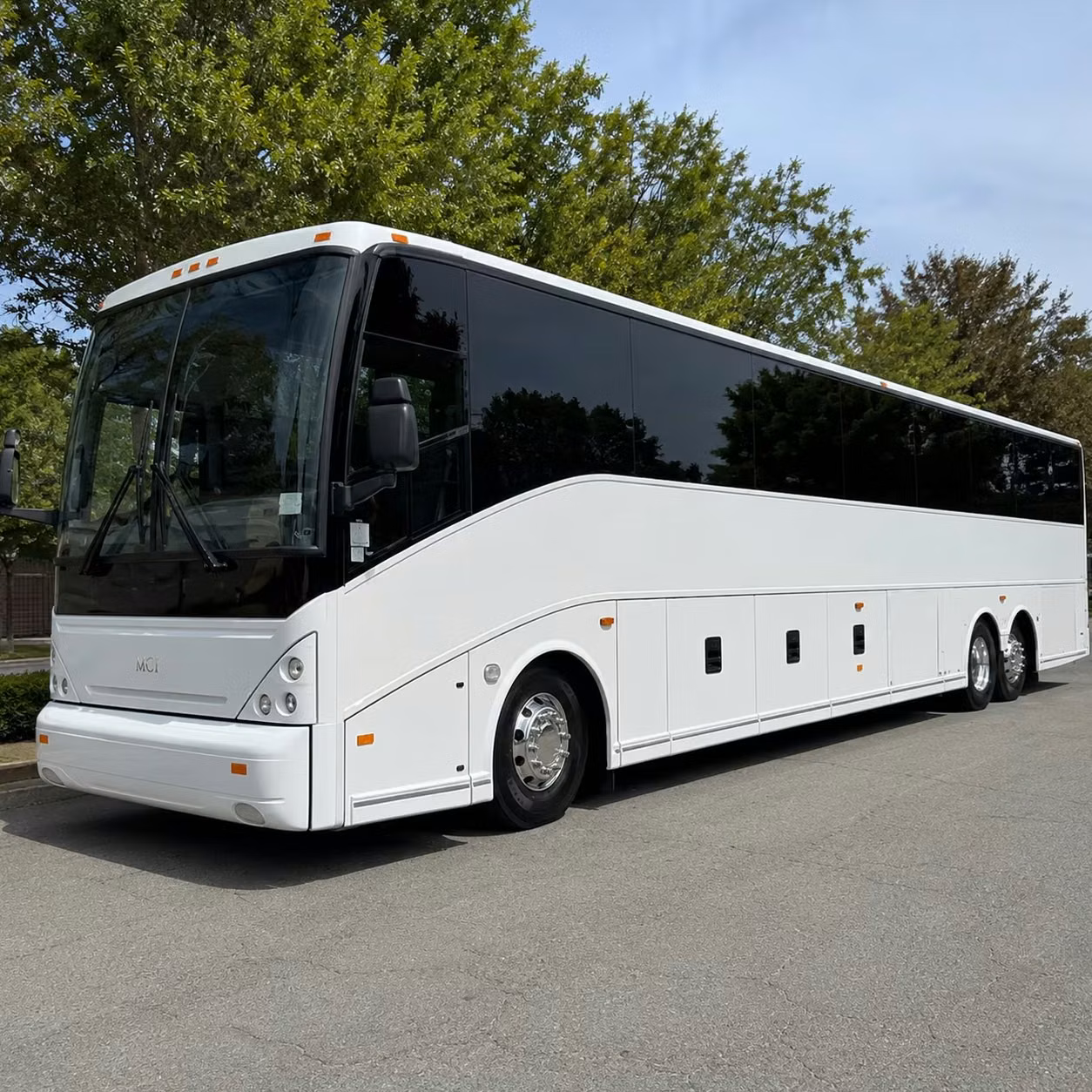 not in lakeland you can still find airport transportation nearby
